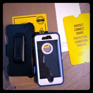 Iphone 8 otterbox case and tempered glass